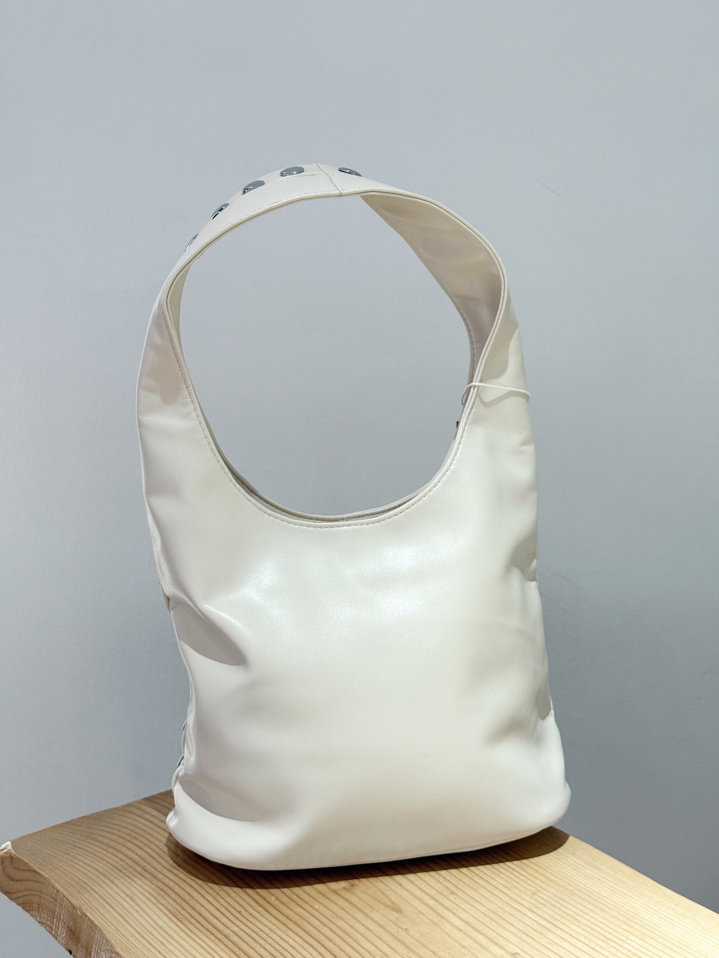 Bolso tachuelas Bang