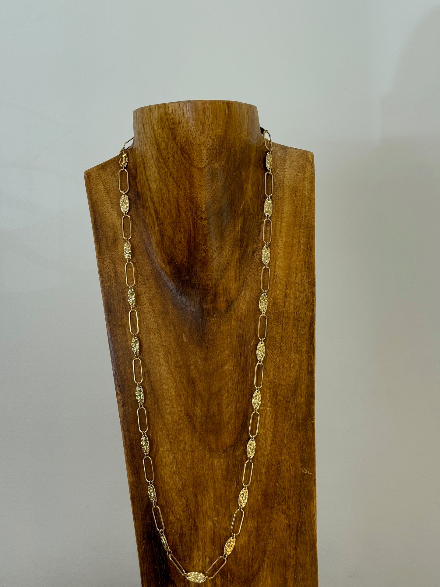 Collar Pili
