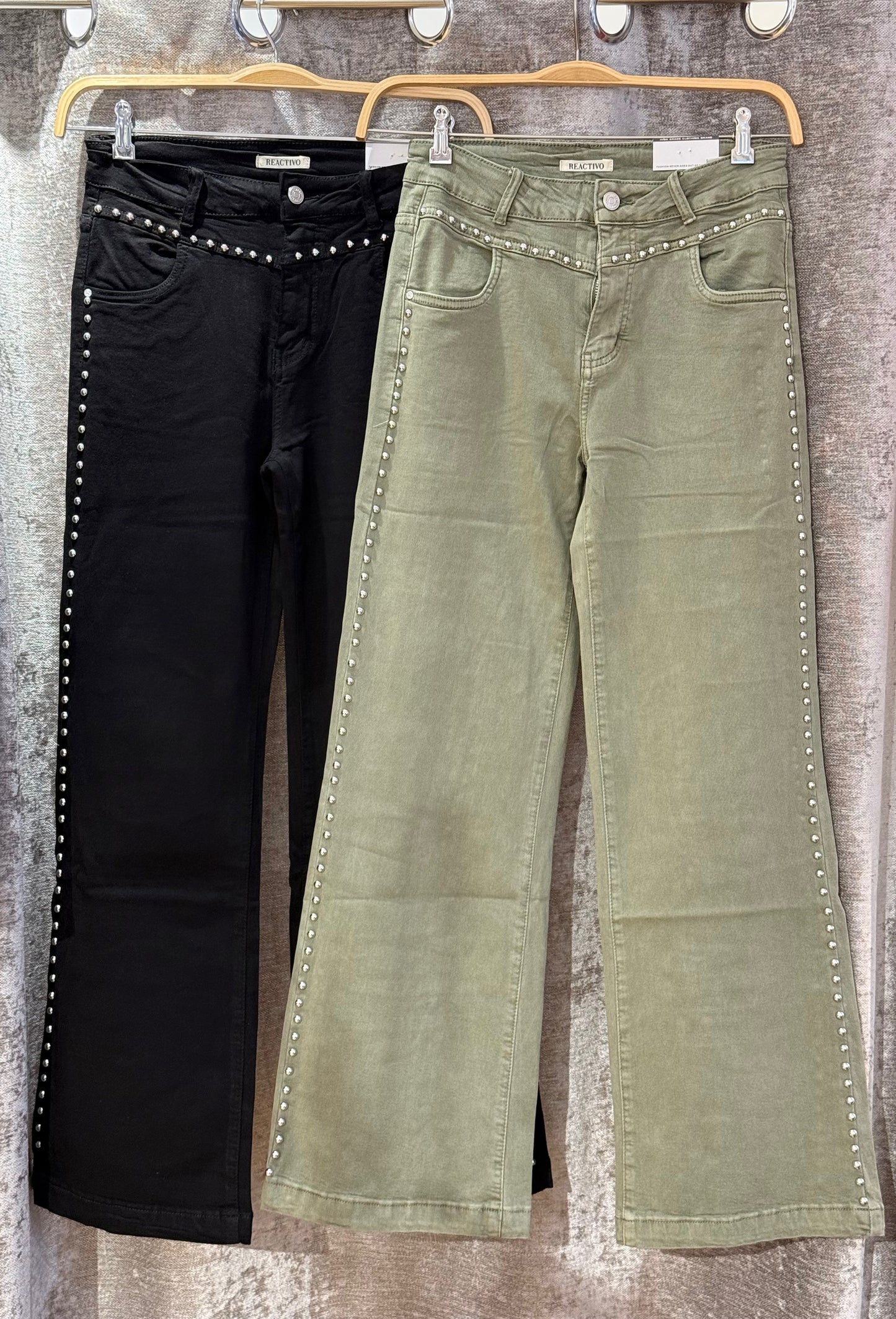Pantalón Tachuelas