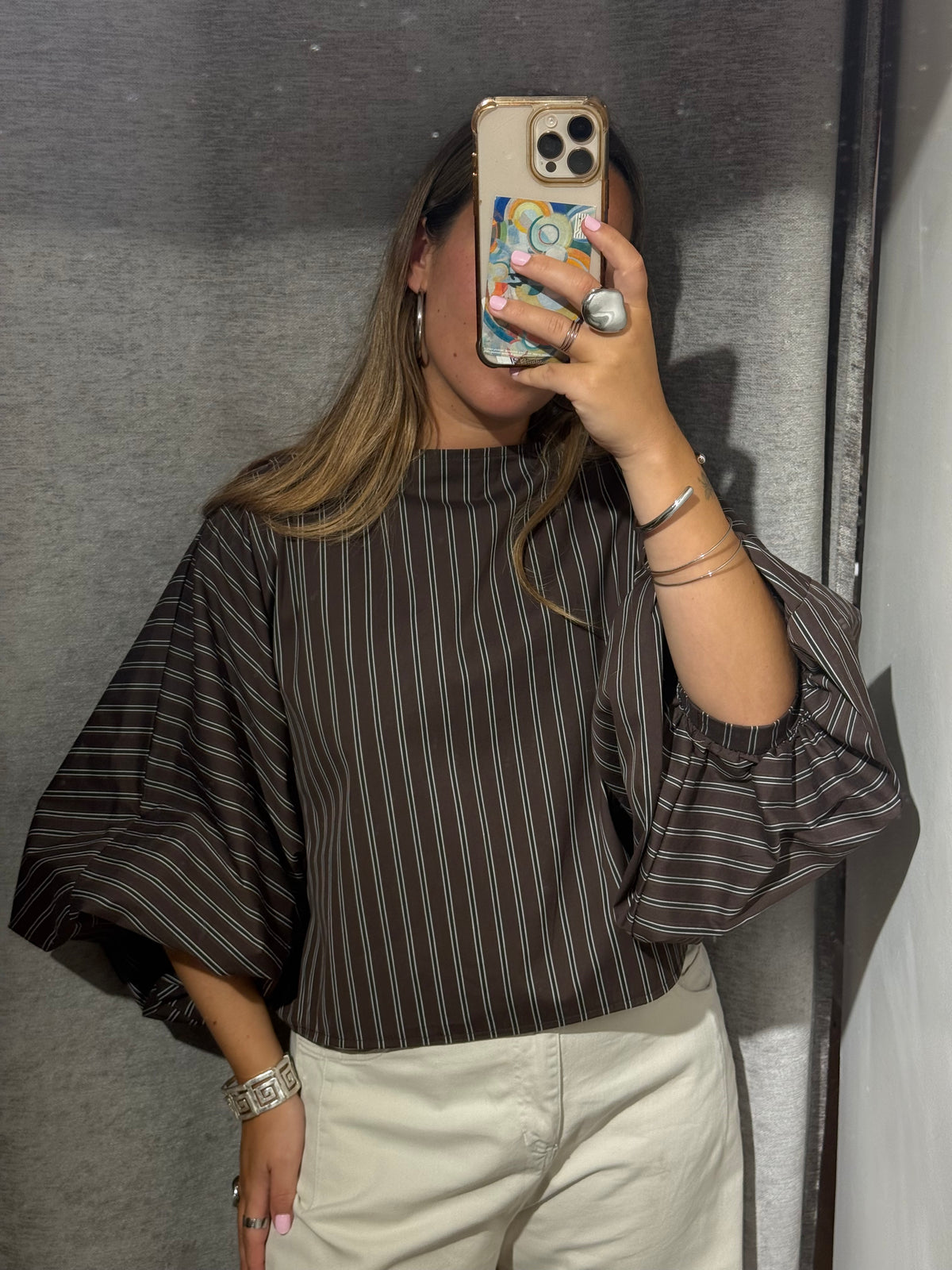 Blusa Corta Abullonada