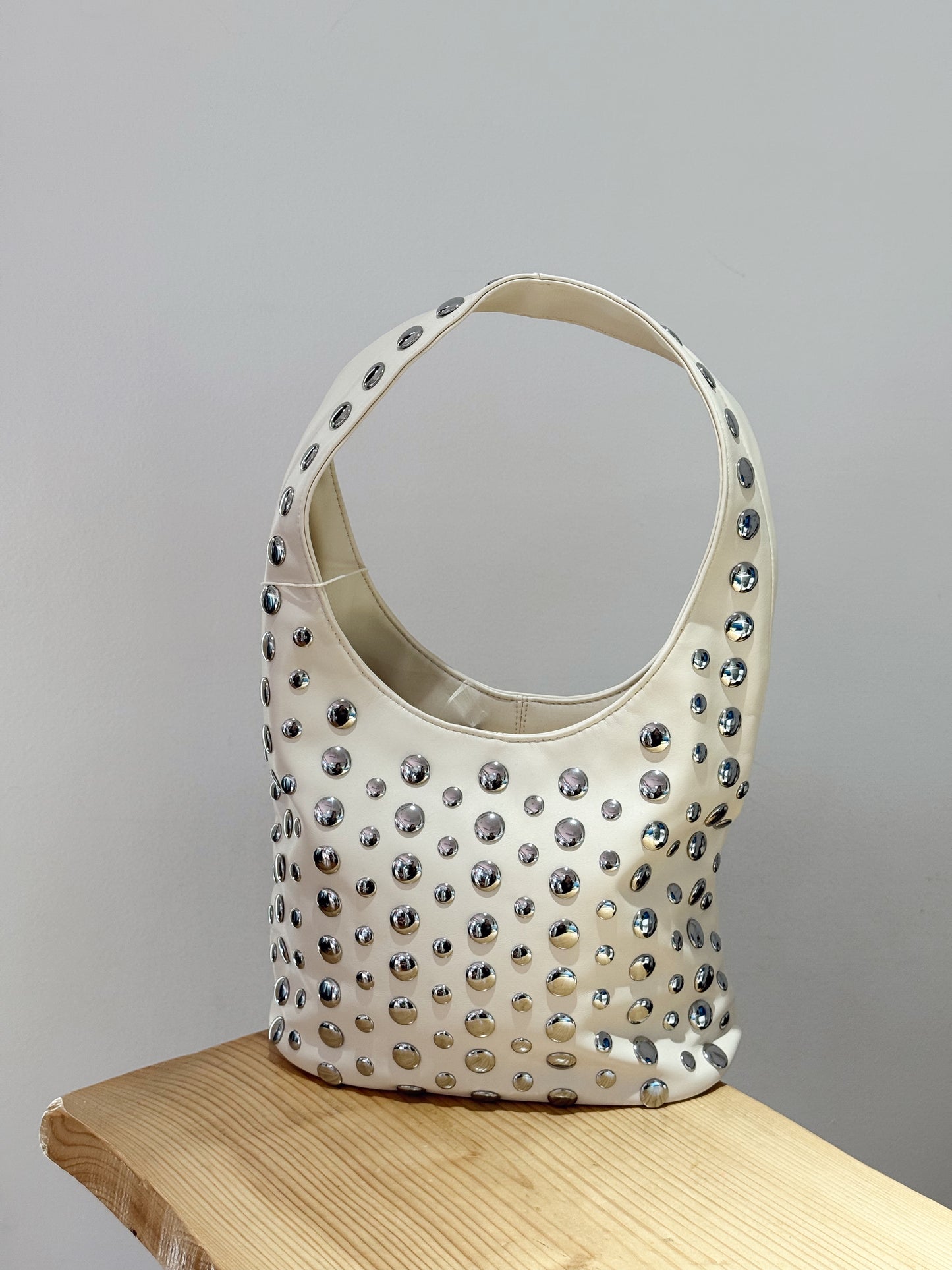 Bolso tachuelas Bang