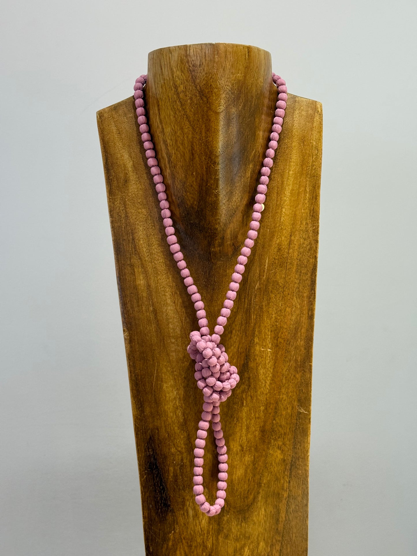 Collar Bolas Seda