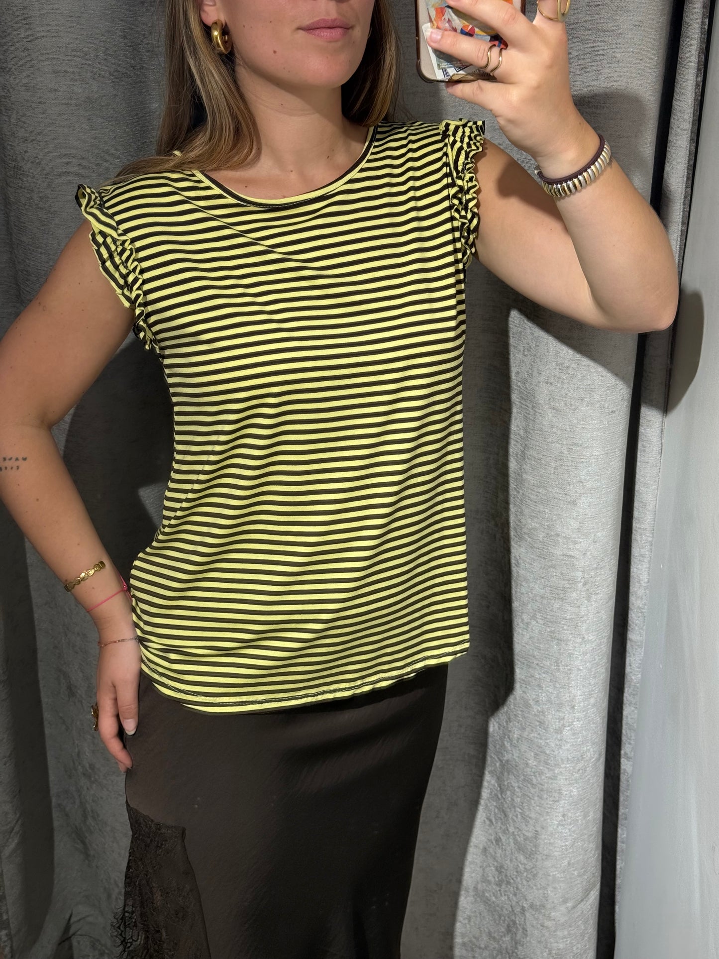 Camiseta Bee