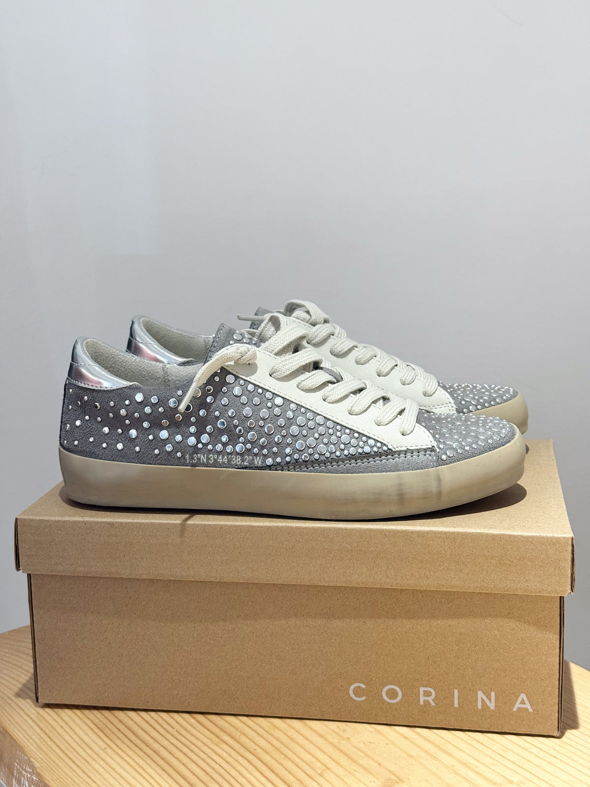 Zapatilla tachuelas