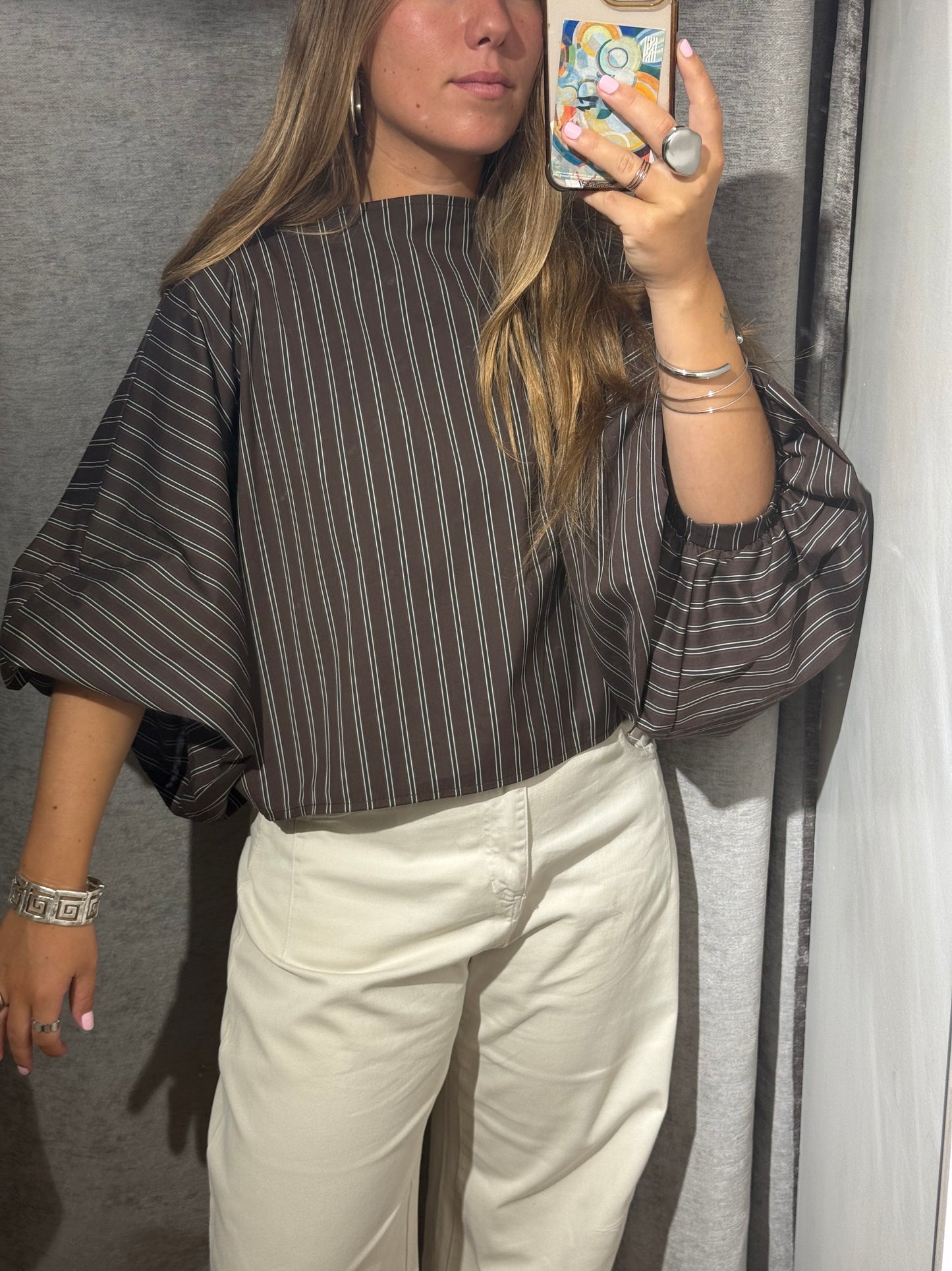 Blusa Corta Abullonada