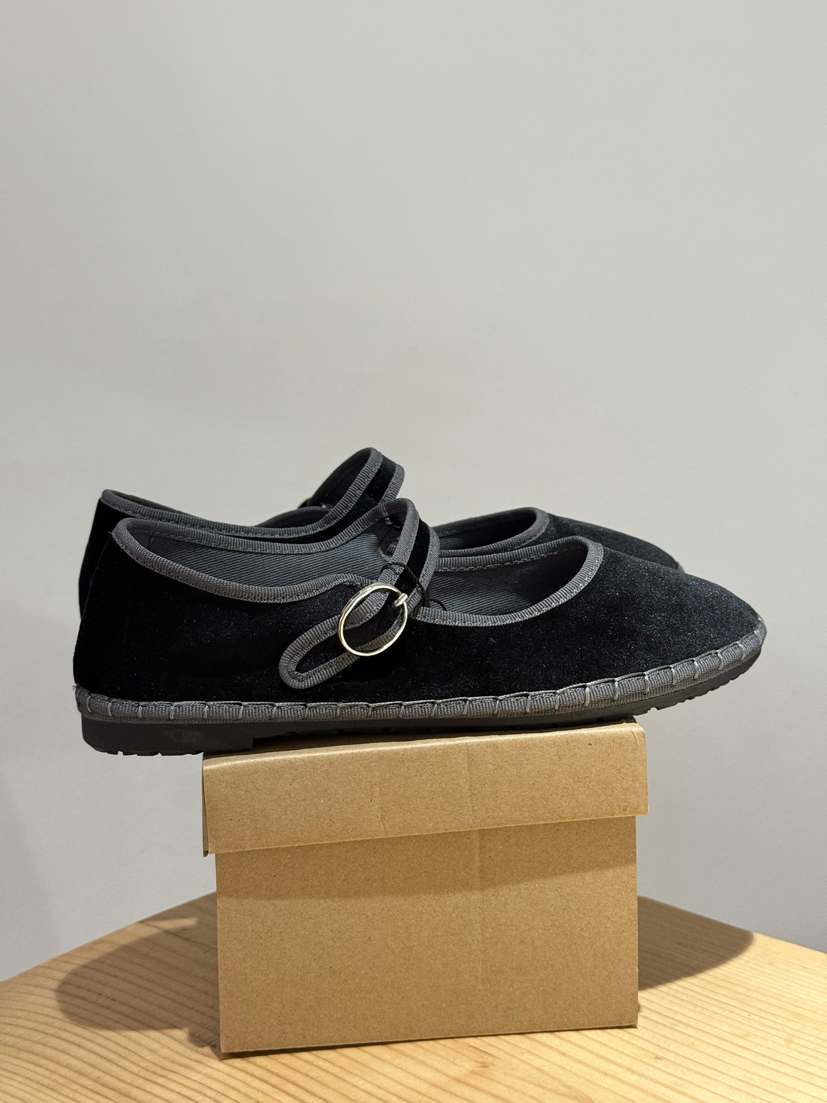 Bailarina Terciopelo Gris