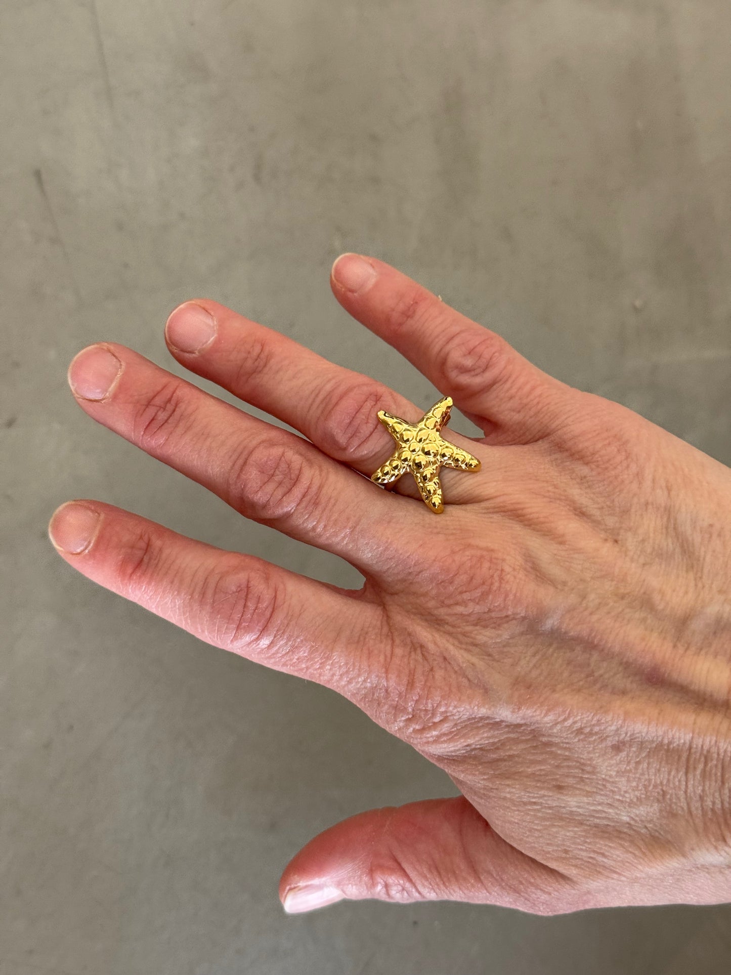Anillo Celia