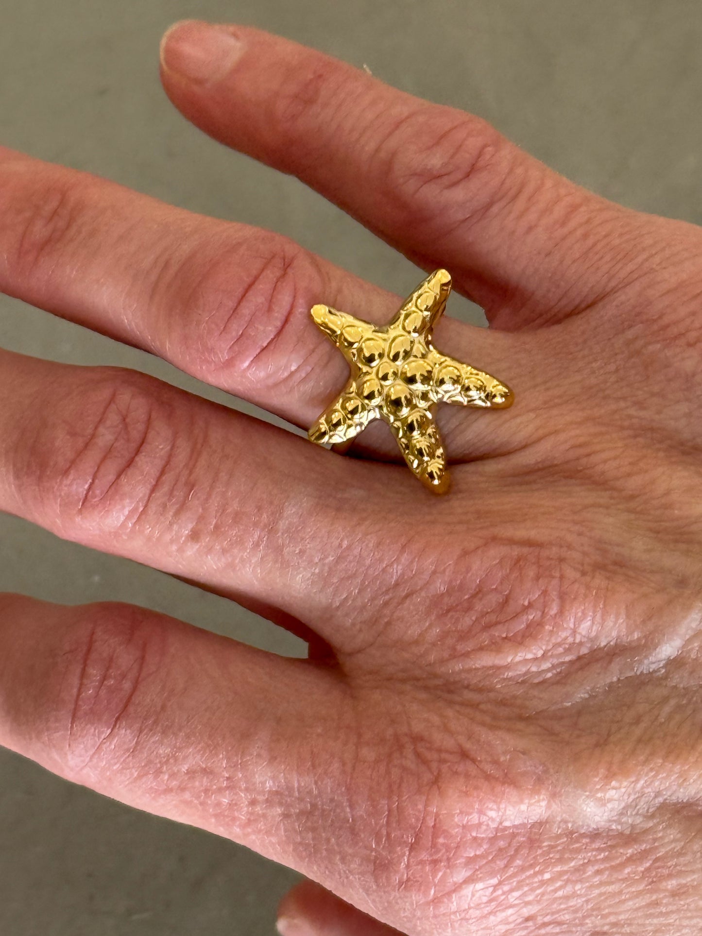 Anillo Celia