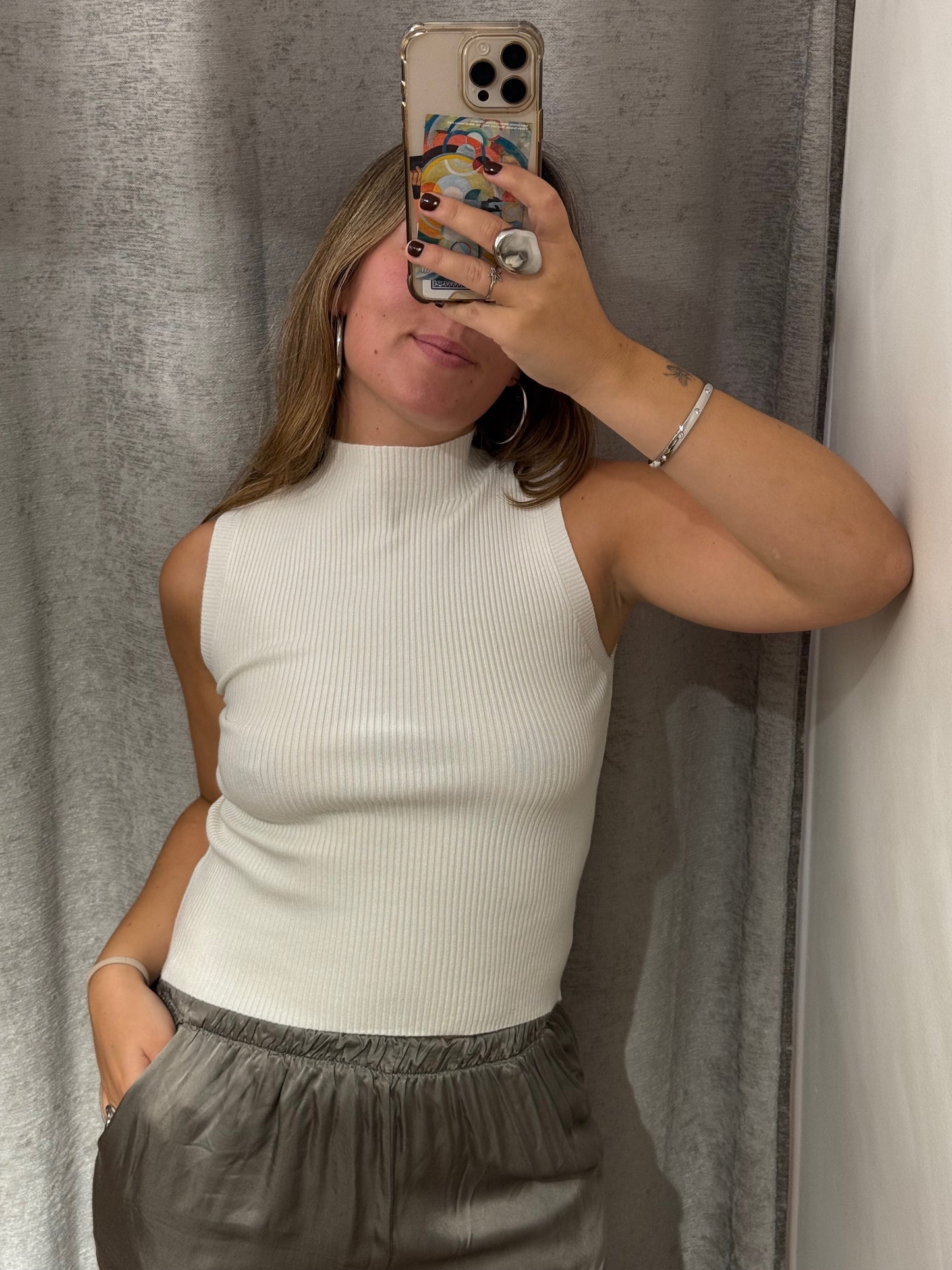 Top Laura